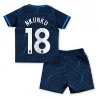 Camiseta Chelsea Christopher Nkunku #18 Visitante Equipación para niños 2023-24 manga corta (+ pantalones cortos)